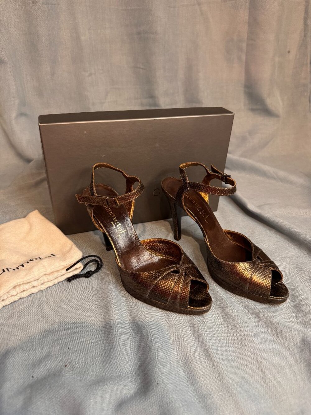 Gunmetal Bronze Karung Ankle Strap Platform Heel Size 37.5 / 7.5 w/ Box & Dust B